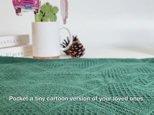 Video showing custom photo face keychains, featuring a personalized face cutout printed on acrylic with a metal keyring